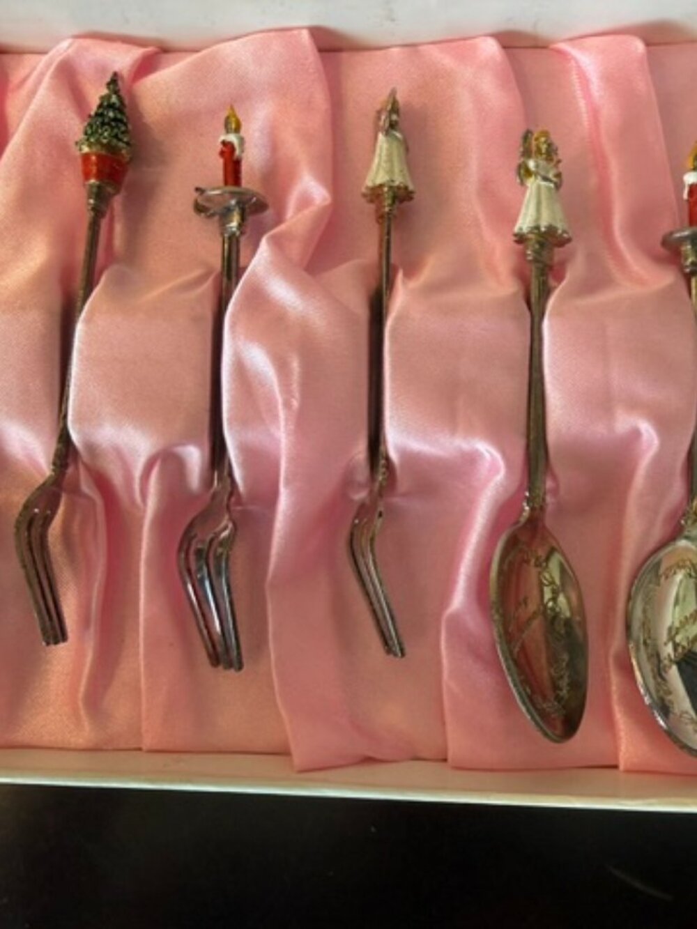 LOT OF 6 VINTAGE CHRISTMAS SPOONS W.A.P.W. GREAT BRITAIN